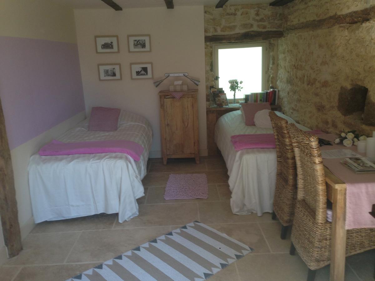 Lo Petit Cretsou Bed and Breakfast Simeyrols Eksteriør billede